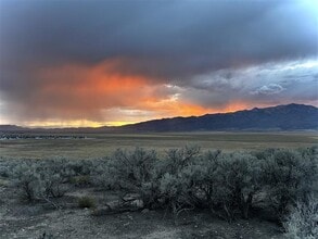 Building Photo - 7261 N Escalante Dr