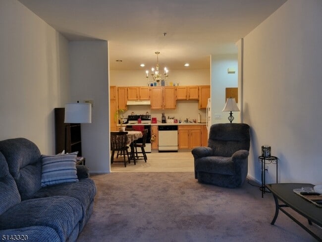 Building Photo - 6303 Richmond Rd