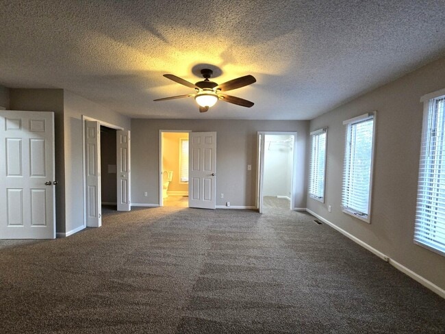 Building Photo - 740 Marigold St