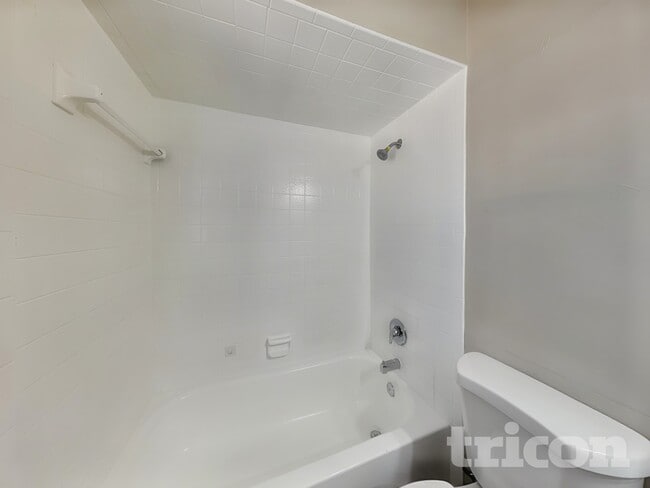 Building Photo - 1439 Leafwood Ct