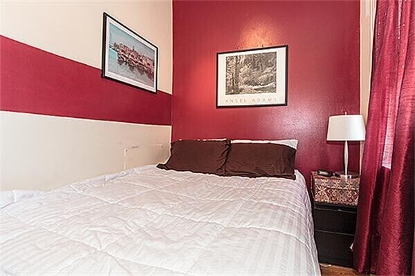 Building Photo - 439 Marlborough St