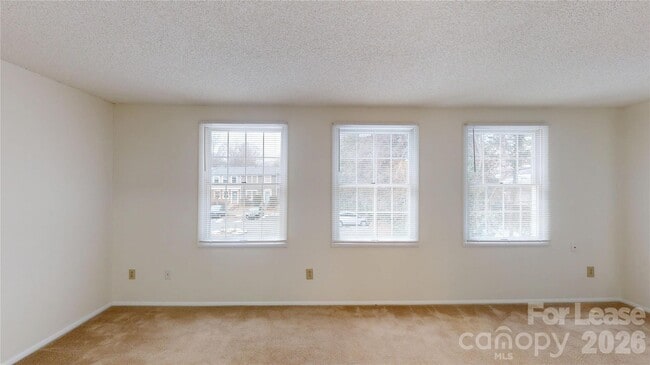 Building Photo - 1211 Scaleybark Rd