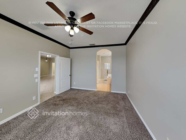 Building Photo - 3208 43rd Ave E