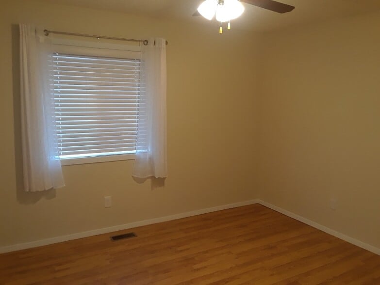 Building Photo - 1854 Zebulon Dr