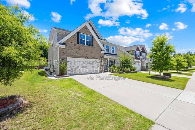 Building Photo - 923 Wood Apple Ln
