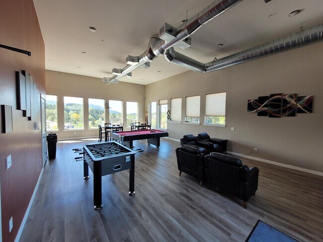 Building Photo - $500 gift card! 2 bedroom, 2 bath available!