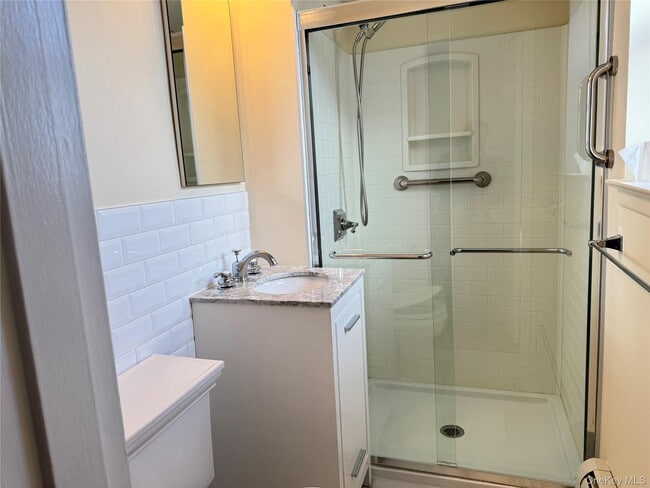 Building Photo - 103 Gedney St