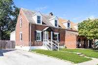 Building Photo - 709 Colwell Rd