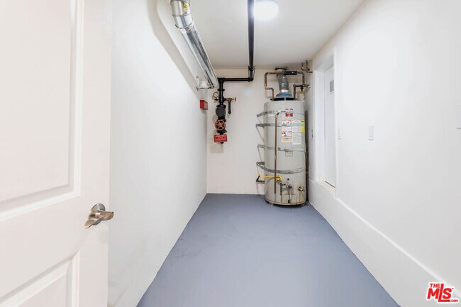 Building Photo - 4422 Melbourne Ave