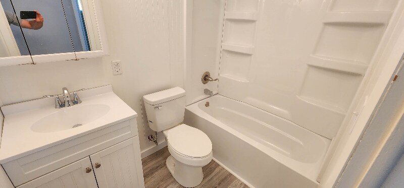 Building Photo - 500 W Ford Ave