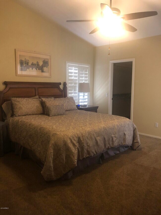 Building Photo - 3923 N 151st Ave