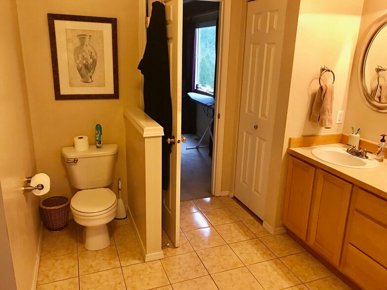 toilet in master - 4433 115th St SE