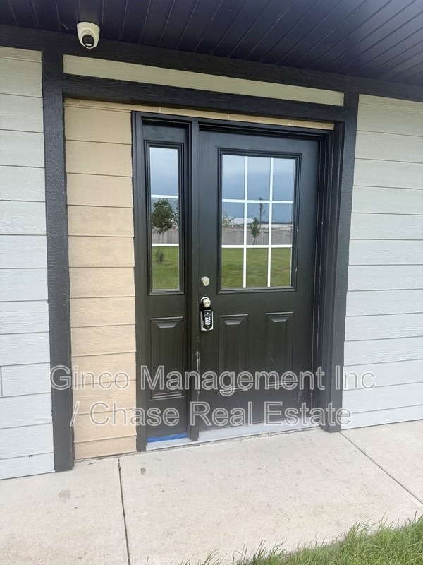 Building Photo - 29837 IL-50