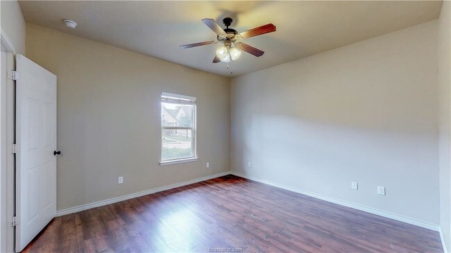 Building Photo - 3357 Keefer Loop