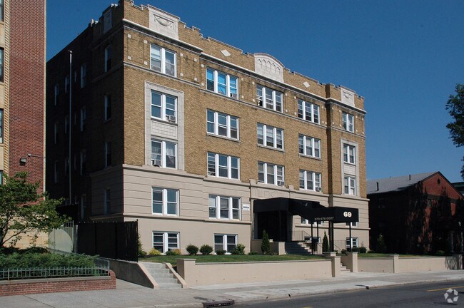 Primary Photo - 69 N Arlington Ave
