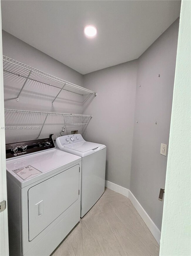 Building Photo - 5600 SW 199th Ave