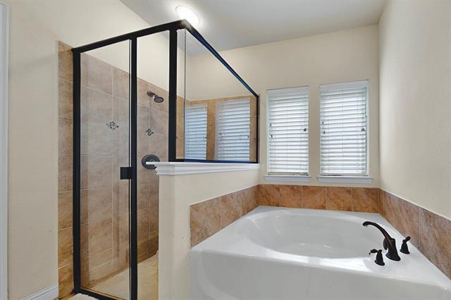 Building Photo - 2633 Sunstar Dr