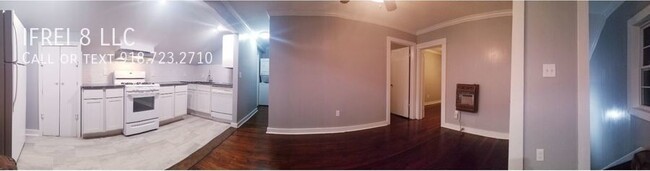 Building Photo - 105 N Xanthus Ave