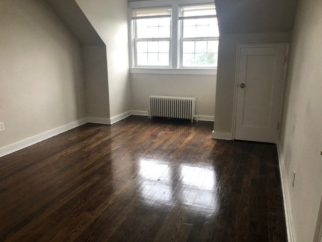Building Photo - 500 Alma Terrace