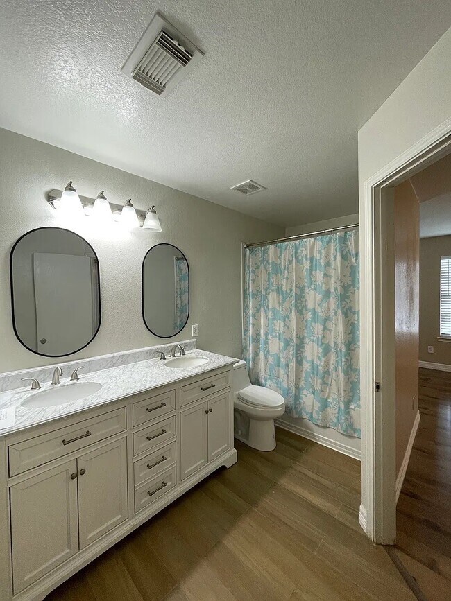 Building Photo - 18211 Temple Hill Ln