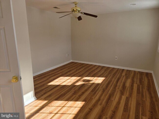 Building Photo - 10217 McKean Ct