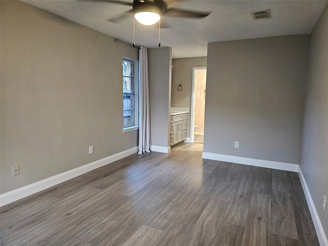 Building Photo - 22530 John Rolfe Ln