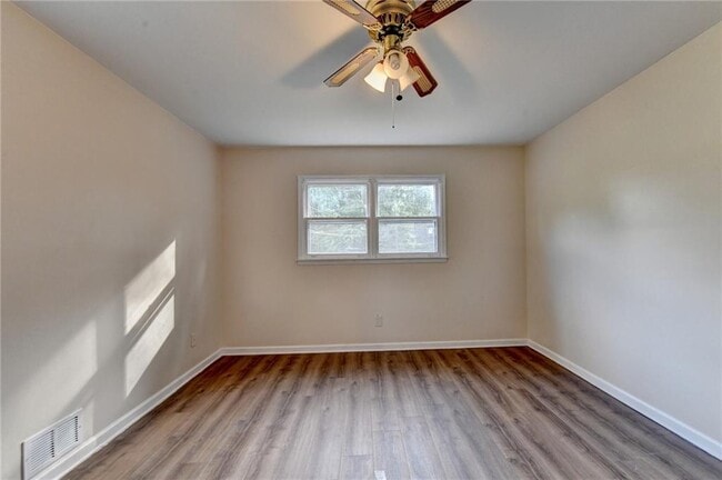 Building Photo - 268 Allen Ct SW