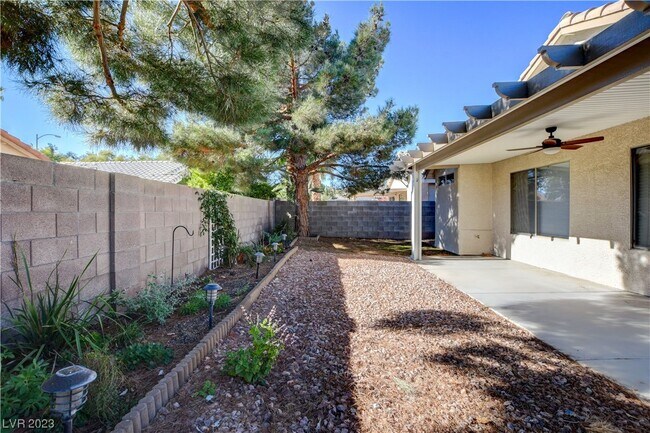 Building Photo - 7865 Blue Charm Ave