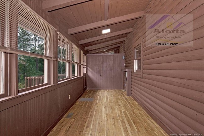 Building Photo - 5812 Stoneridge Rd