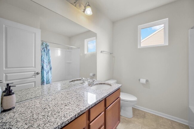 Building Photo - 4255 Fraser Cir