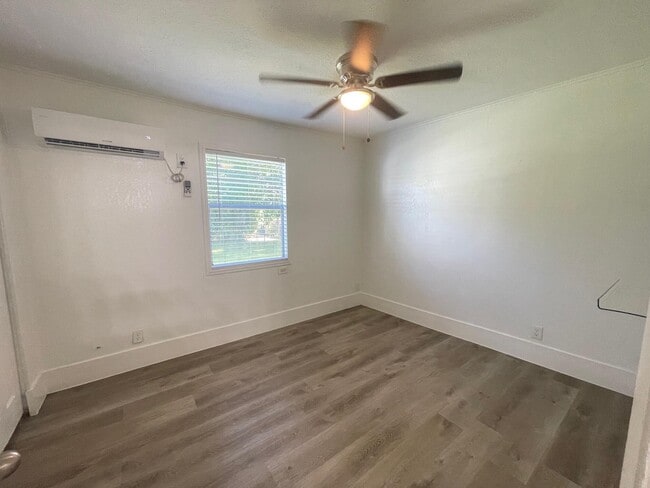 Building Photo - 754 Date Palm Dr