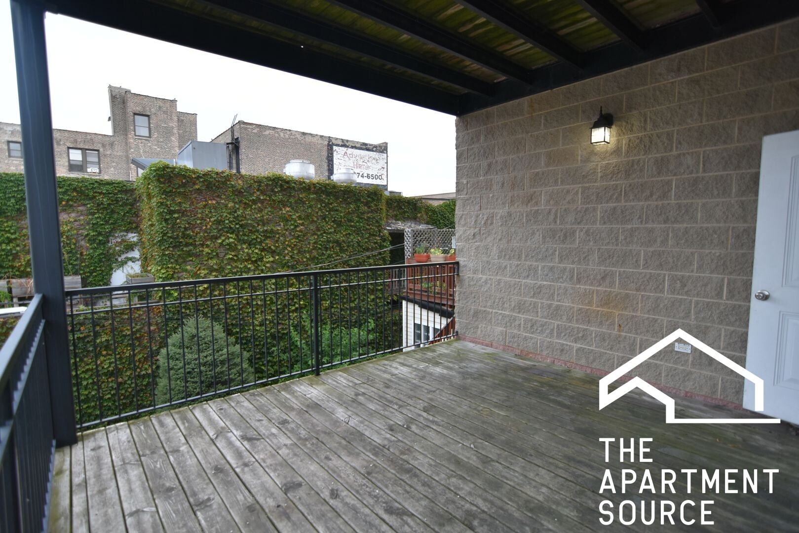 Building Photo - 5142 N Clark St