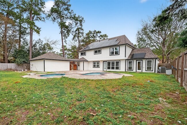 Building Photo - 2402 Oak Shores Dr