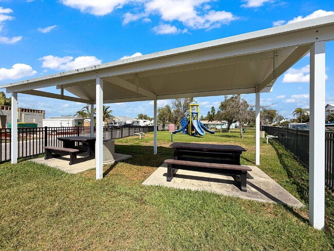 Building Photo - 200 176th Terrace E