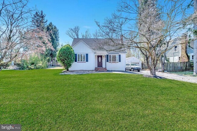 Building Photo - 32 Cranbury Rd