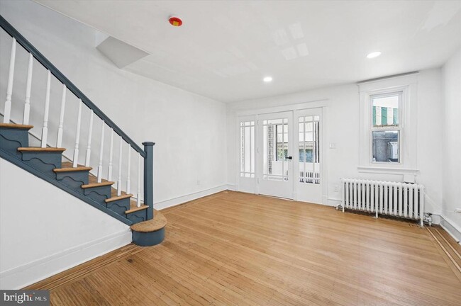 Building Photo - 703 N 66th St