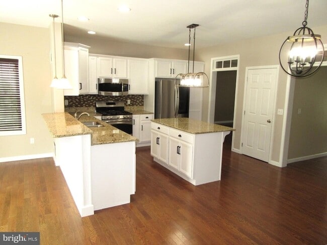 Building Photo - 141 Mill House Dr