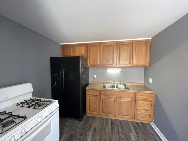 Building Photo - 3139 Maize Rd