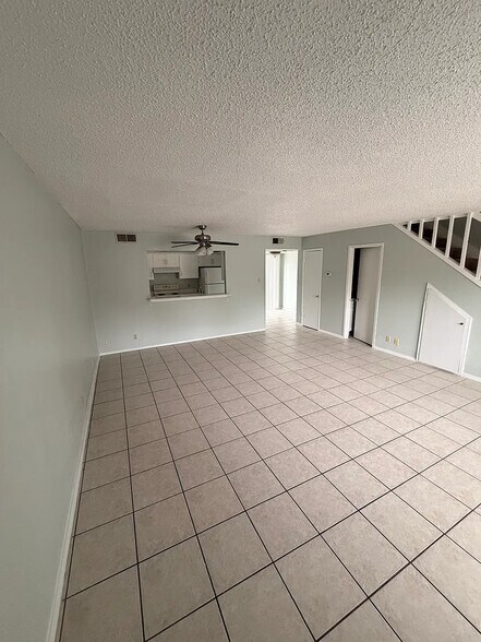 Building Photo - 13616 Dutch Myrtle