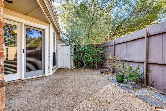 Building Photo - 17820 Windflower Way