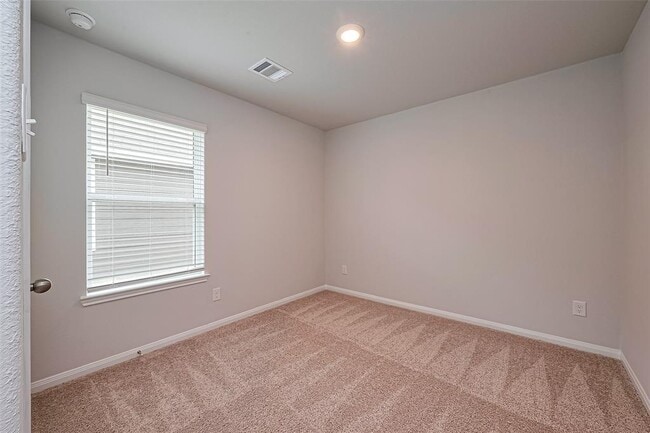 Building Photo - 22548 Cormorant Ct