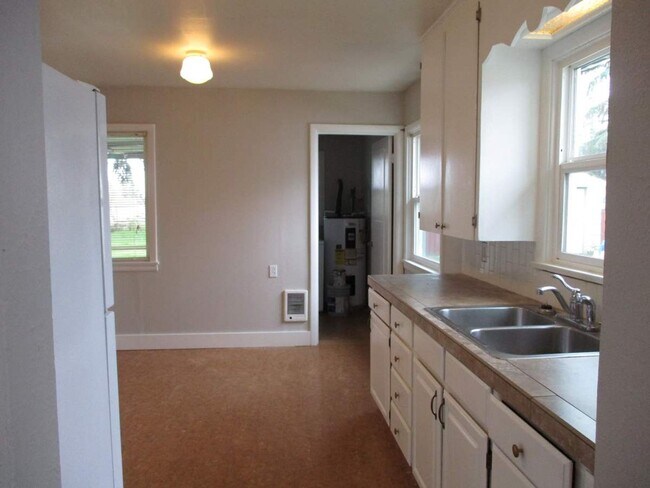 Building Photo - Charming 2 Bedroom 1 bath in Tacoma