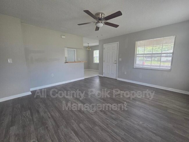 Building Photo - 220 S Eastside Dr