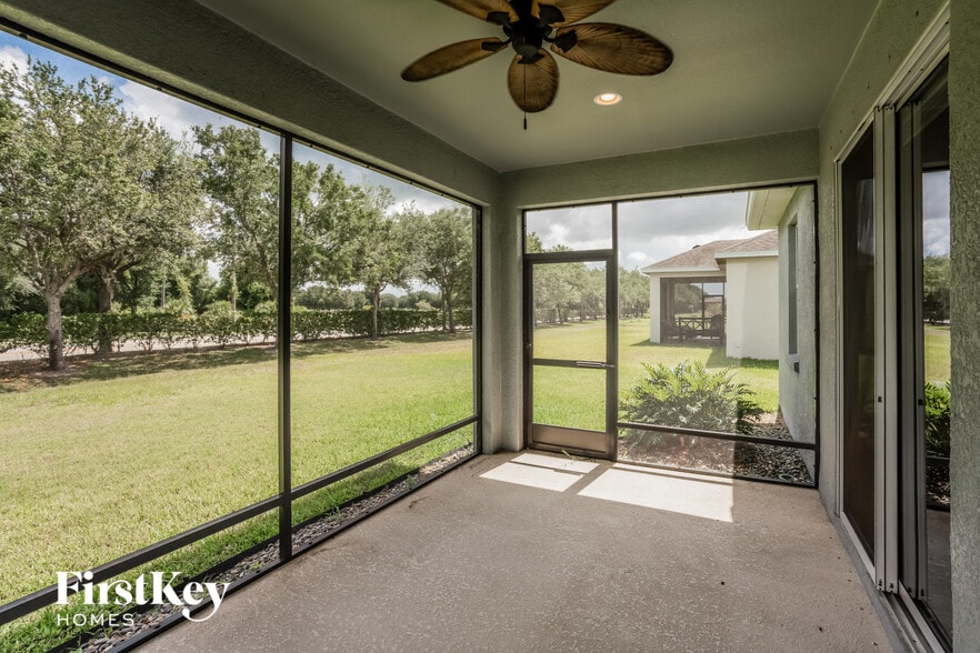 Building Photo - 12924 24th Ct E