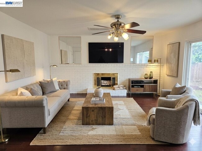 Building Photo - 34 Kingswood Dr