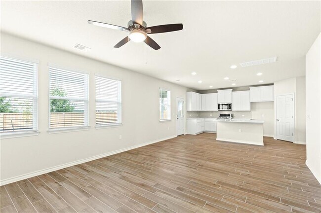 Building Photo - 1624 Caballo Blanco Rd