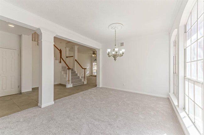 Building Photo - 15206 Evergreen Knoll Ln