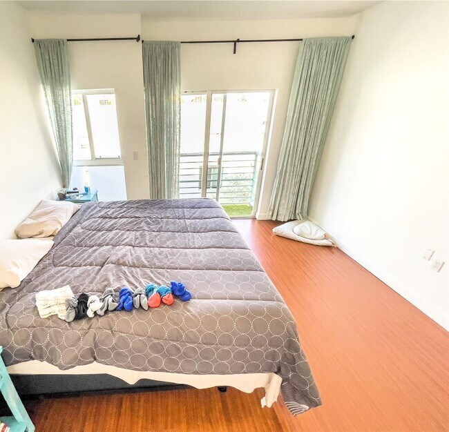 Building Photo - 1017 Meridian Ave