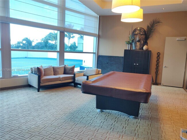 Building Photo - 3101 S Ocean Dr