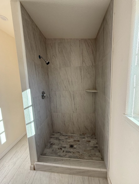 Building Photo - 367 Chaparral St